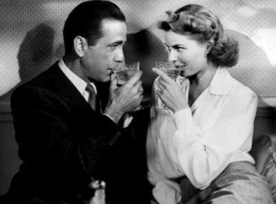 casablanca-couple-drinking